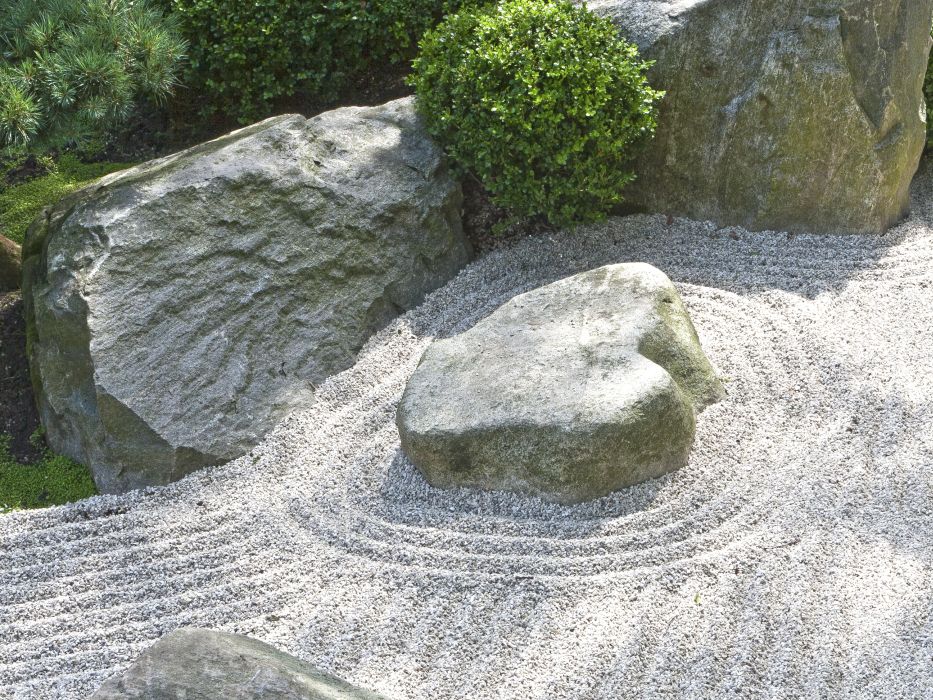 Japanische Garten mit Steinen